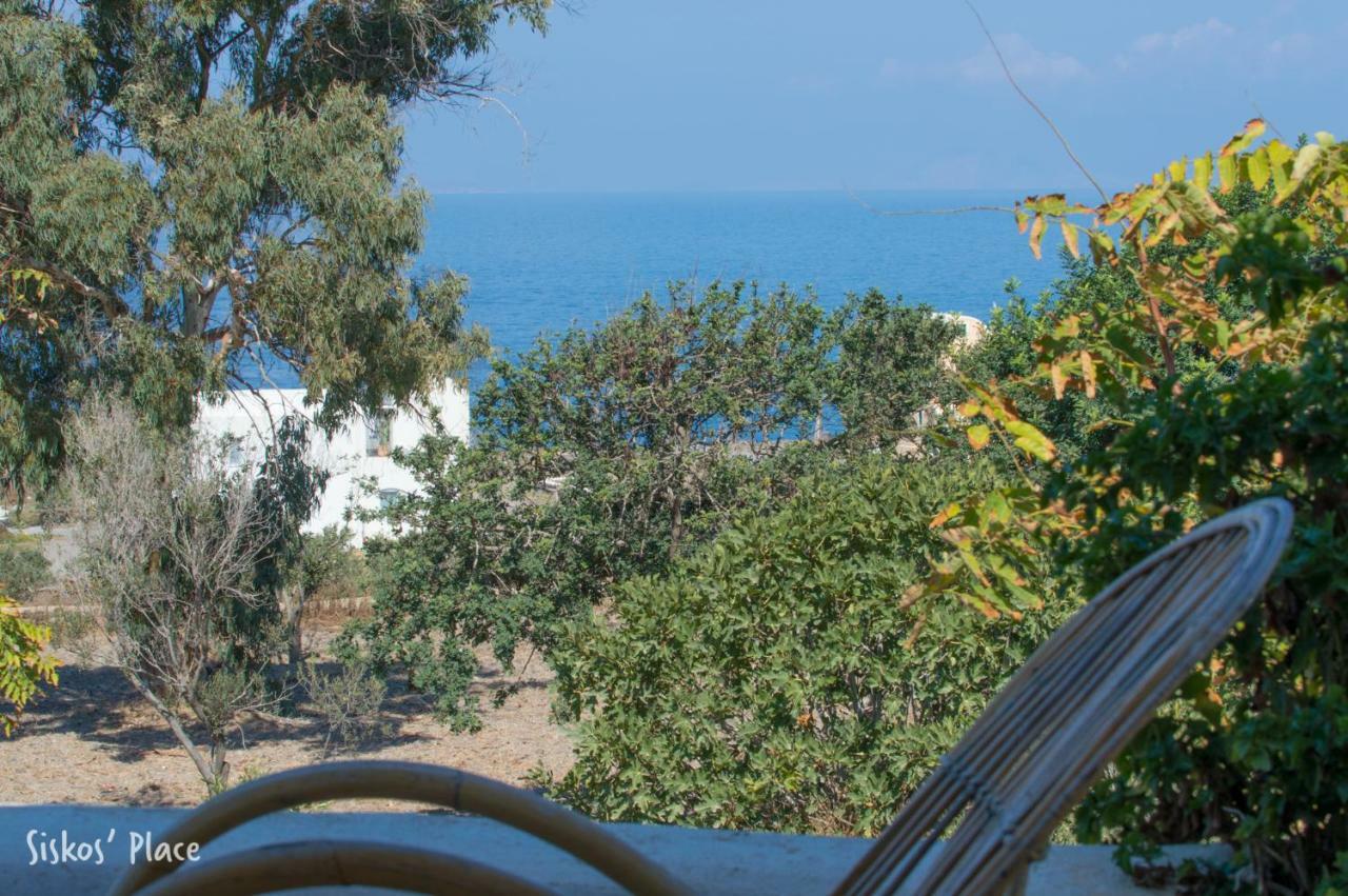 Siskosplace Koloumpos Buitenkant foto
