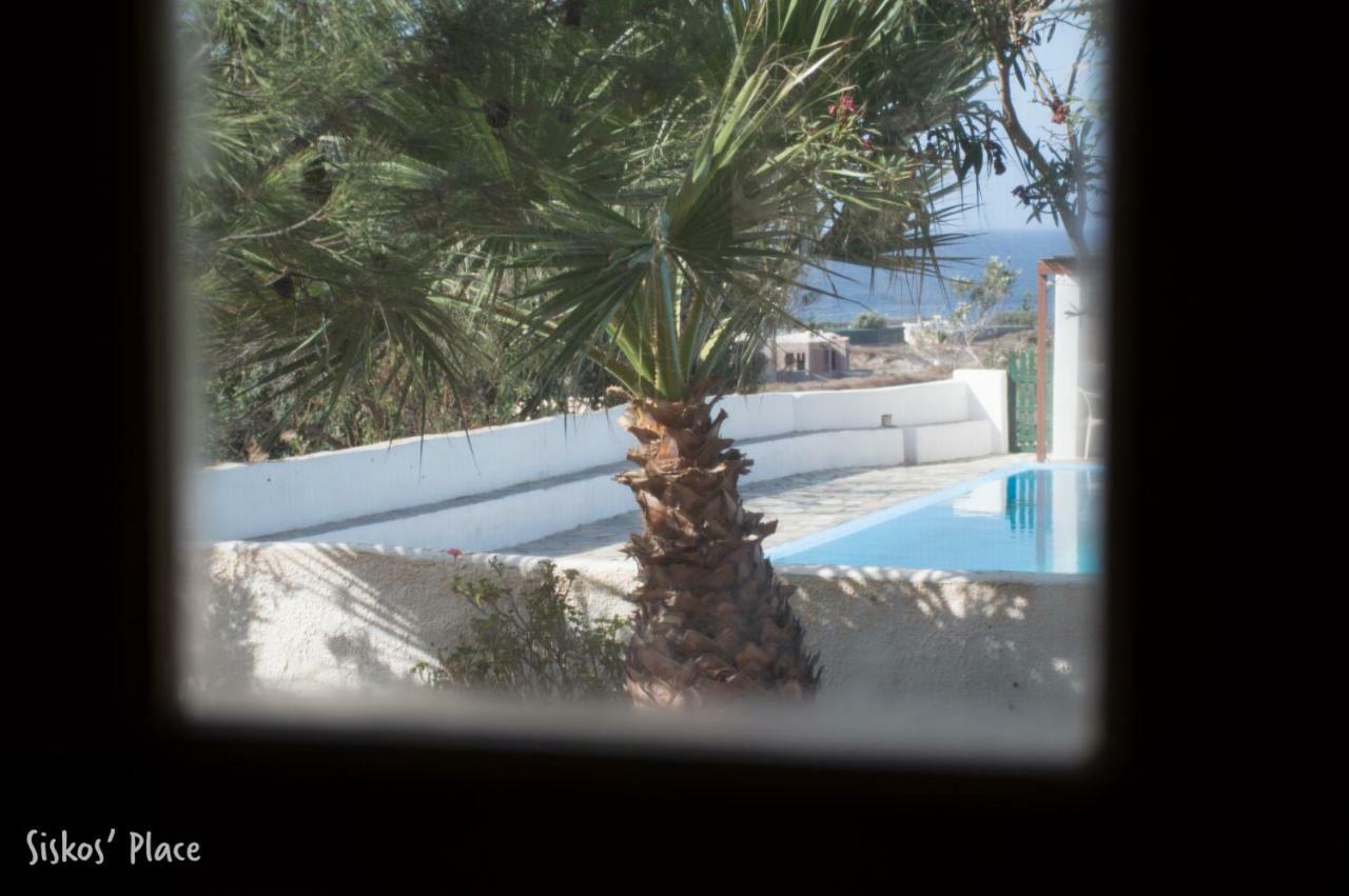 Siskosplace Koloumpos Buitenkant foto